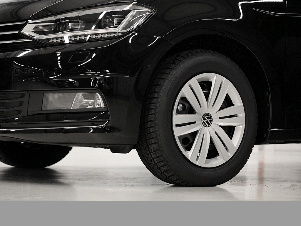 Volkswagen Touran 1.5 COMFORTLINE 7SITZE CAM ACC LM17 NAVI