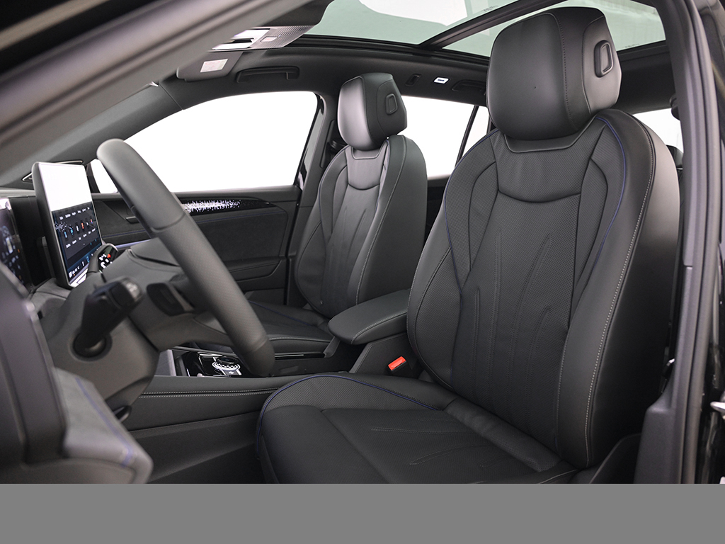 Volkswagen Tiguan 2.0 R-LINE BLACK STYLE 4X4 LEDER PANO AHK