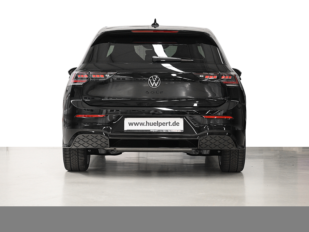 Volkswagen Golf VIII 1.5 eTSI R-LINE BLACK STYLE CAM LM18