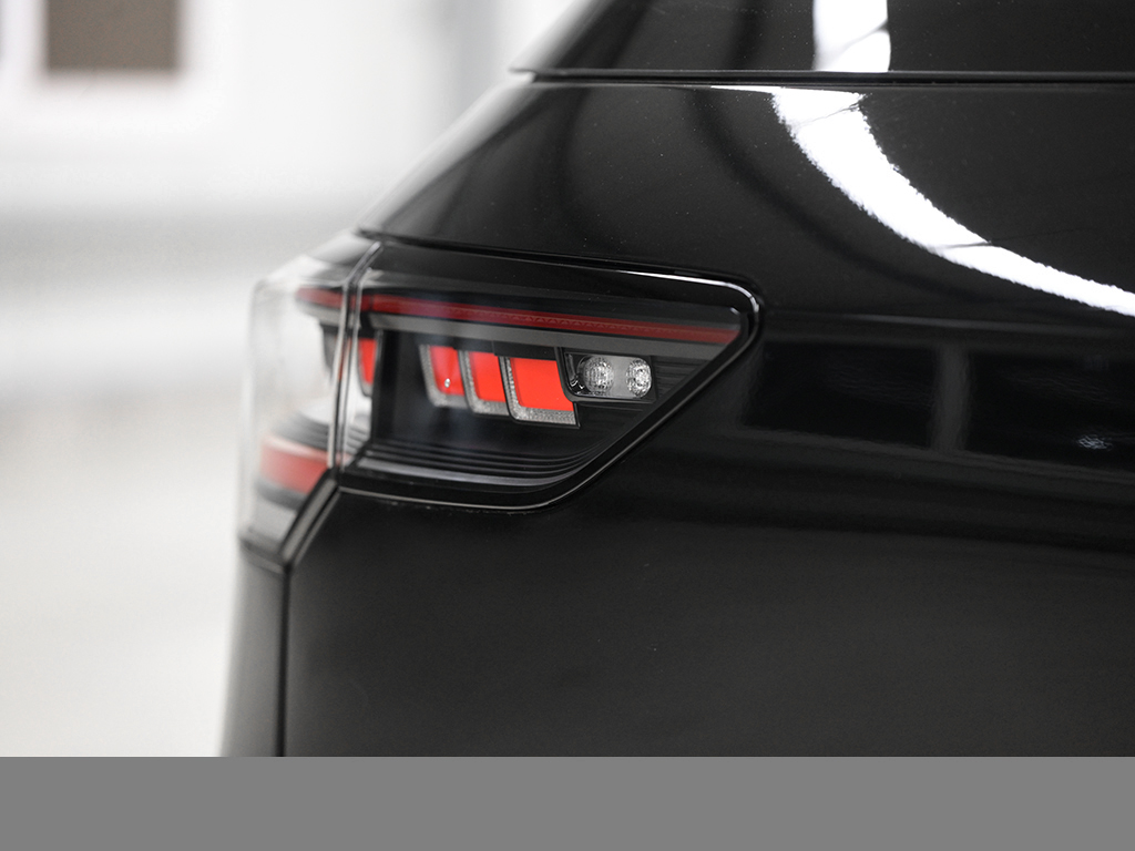 Volkswagen Golf VIII 1.5 eTSI R-LINE BLACK STYLE CAM LM18