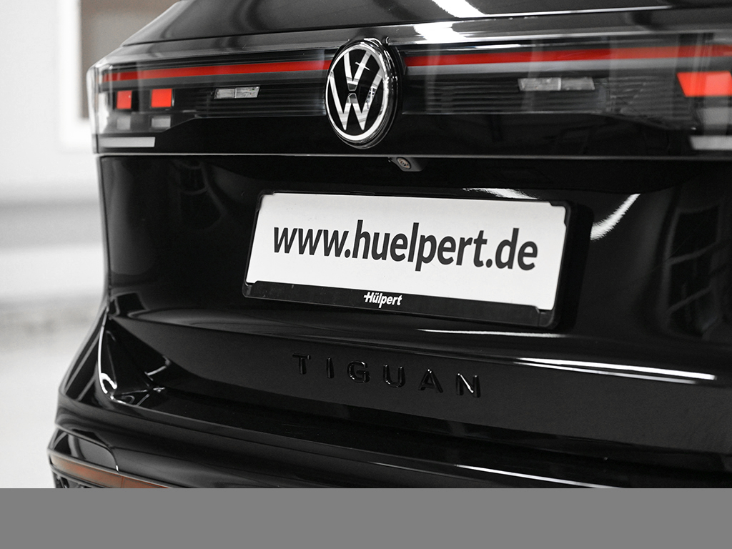 Volkswagen Tiguan 2.0 R-LINE BLACK STYLE 4X4 LEDER PANO AHK
