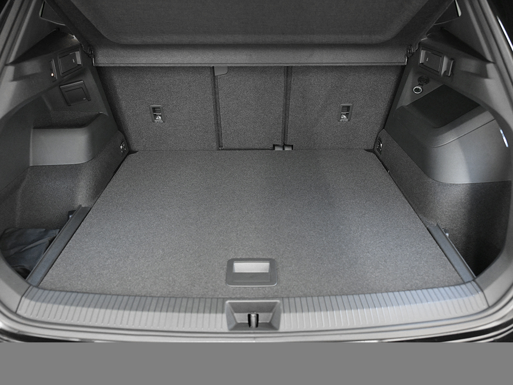 Volkswagen Tiguan 2.0 R-LINE BLACK STYLE 4X4 LEDER PANO AHK