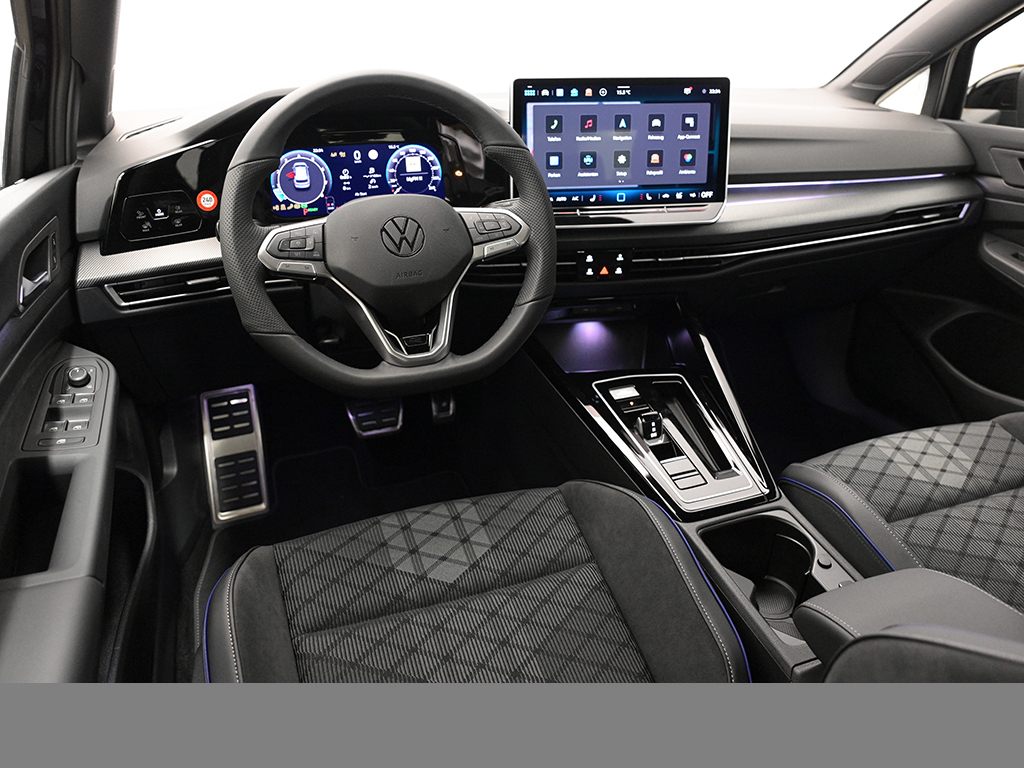 Volkswagen Golf VIII 1.5 eTSI R-LINE BLACK STYLE CAM LM18