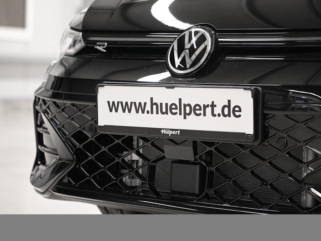 Volkswagen Golf VIII 1.5 eTSI R-LINE BLACK STYLE CAM LM18