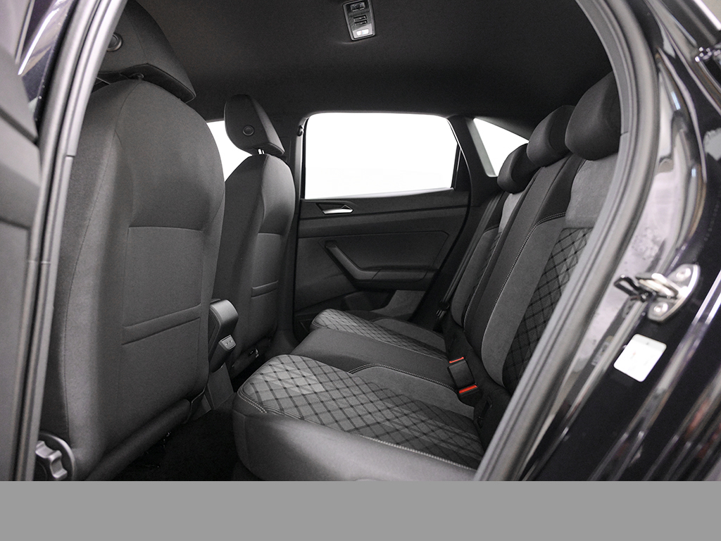 Volkswagen Taigo 1.0 R-LINE BLACK STYLE CAM ACC LM18 MATRIX