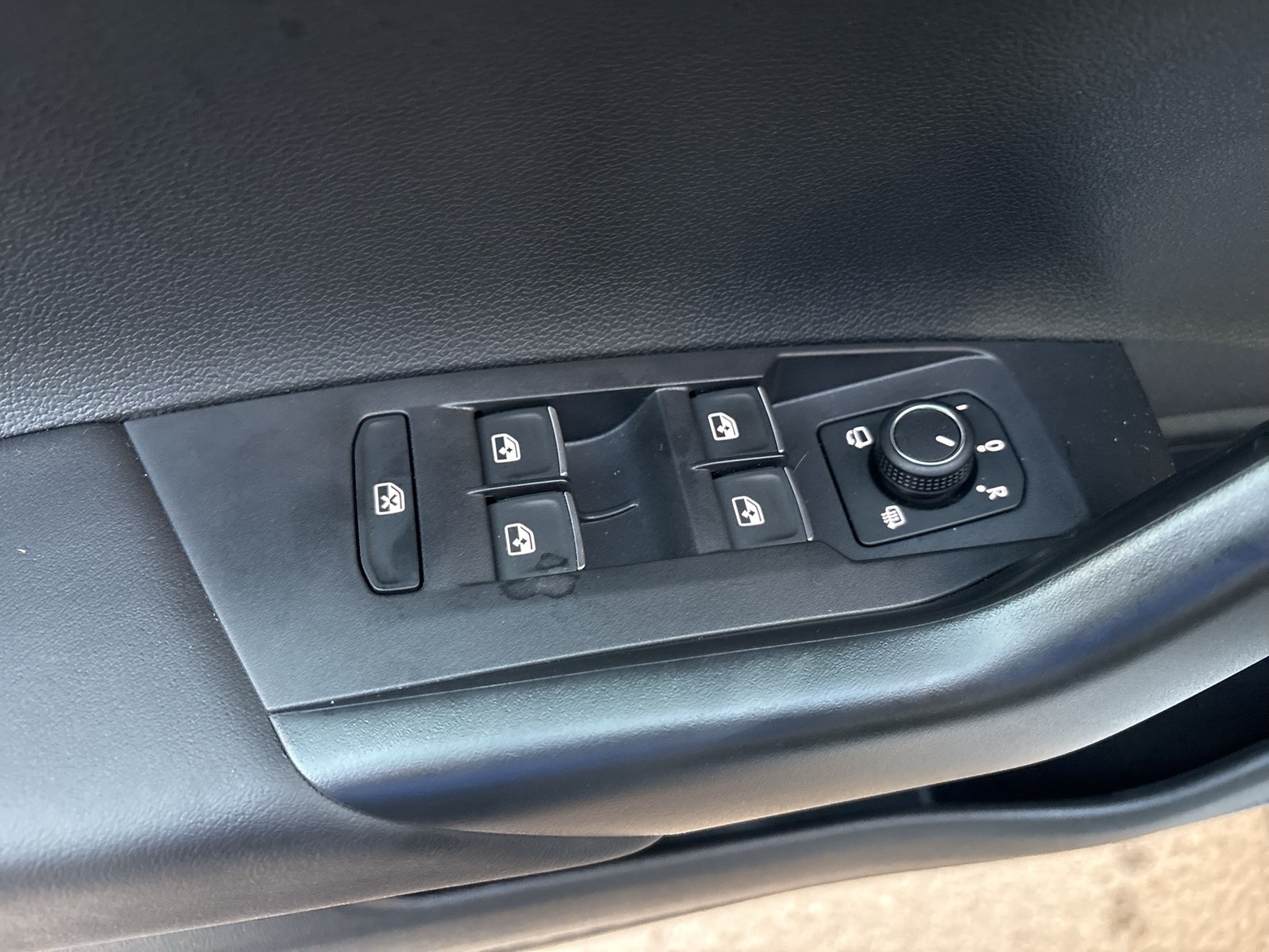 Volkswagen Taigo 1.5 GOAL ACC LM17 NAVI CARPLAY SITZHEIZUNG