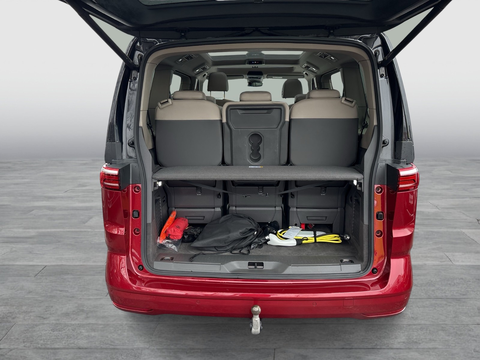 Volkswagen T7 Multivan HYBRID ENERGETIC PANO AHK CAM LM18