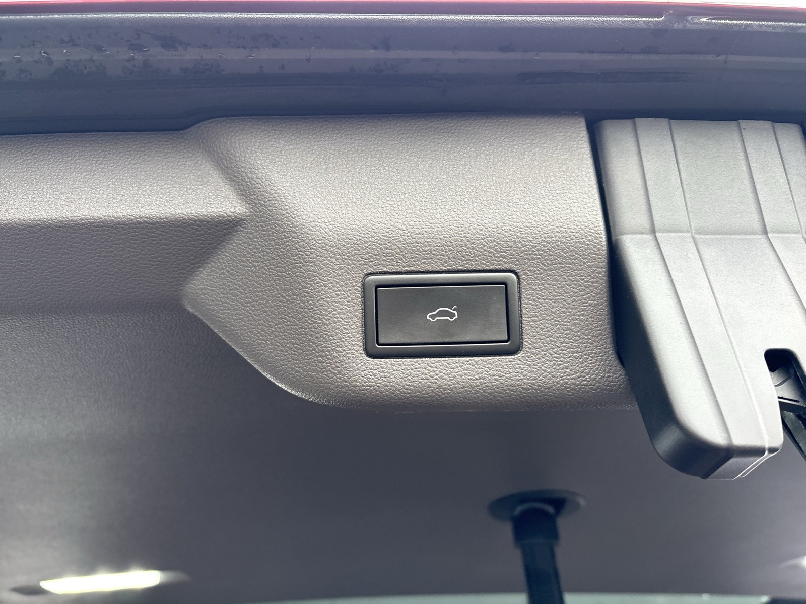 Volkswagen T7 Multivan HYBRID ENERGETIC PANO AHK CAM LM18