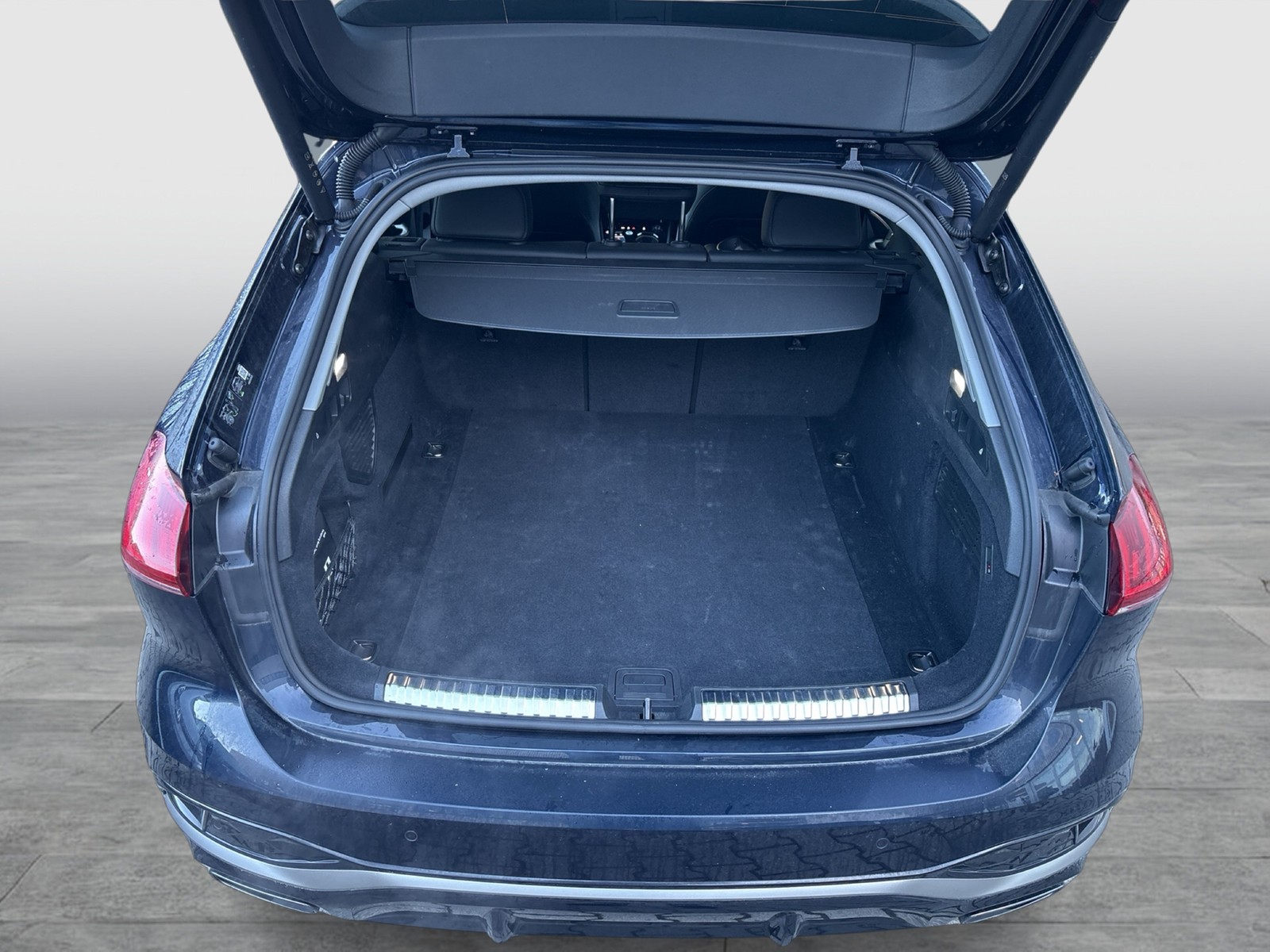 Audi A5 Avant quattro S LINE AHK B&O 360°CAM ACC LM19