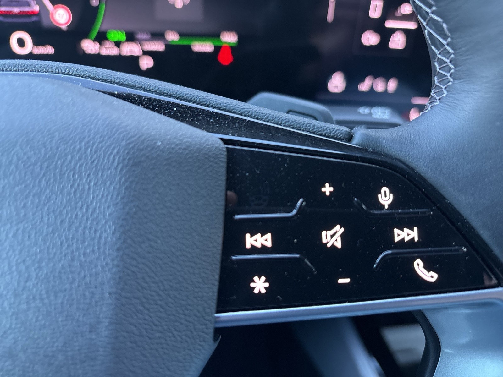 Audi A5 Avant quattro HYBRID AHK CAM ACC LM18 EKLAPPE