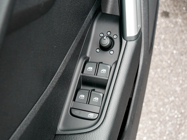 Audi Q2 35 advanced CAM LM18 E-KLAPPE NAVI+ SITZHEIZ.