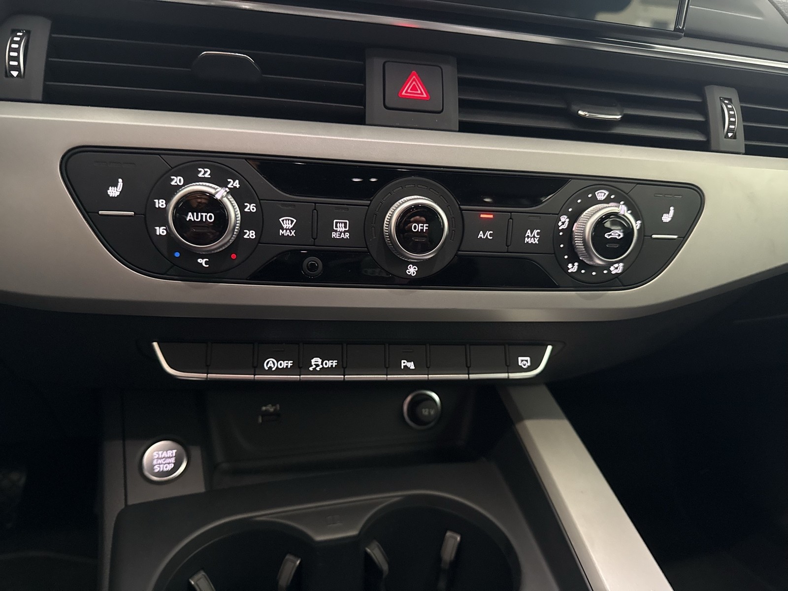 Audi A4 Avant 35 eKLAPPE NAVI+ ALU SITZHEIZUNG