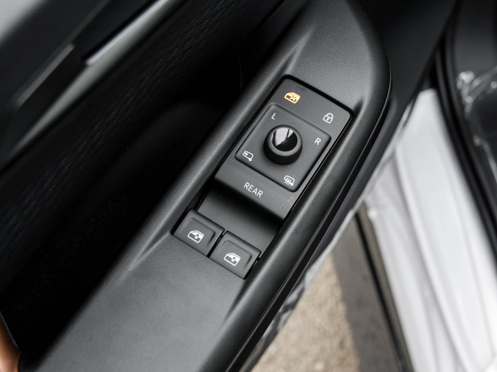 Cupra Born VZ eSITZE SENNHEISER KEYLESS 360CAM LM20