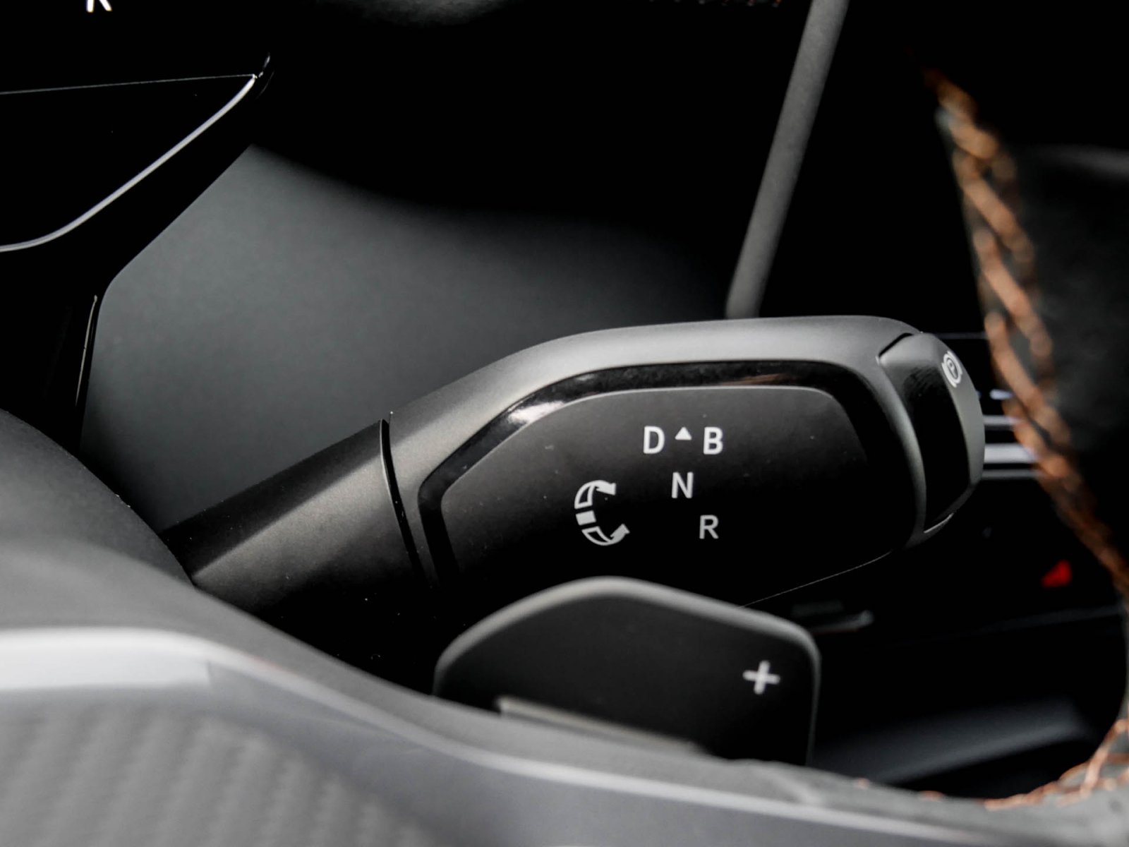 Cupra Born VZ eSITZE SENNHEISER KEYLESS 360CAM LM20