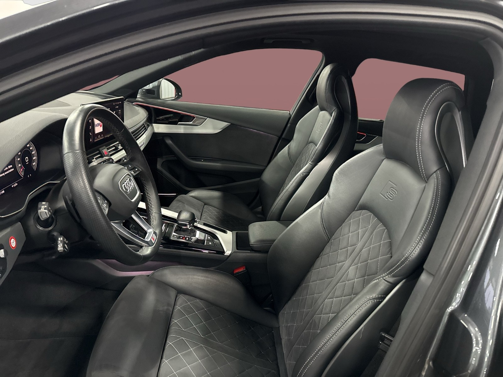 Audi A4 Avant 45 Q. S LINE BLACKPAK PANO B&O ALU19