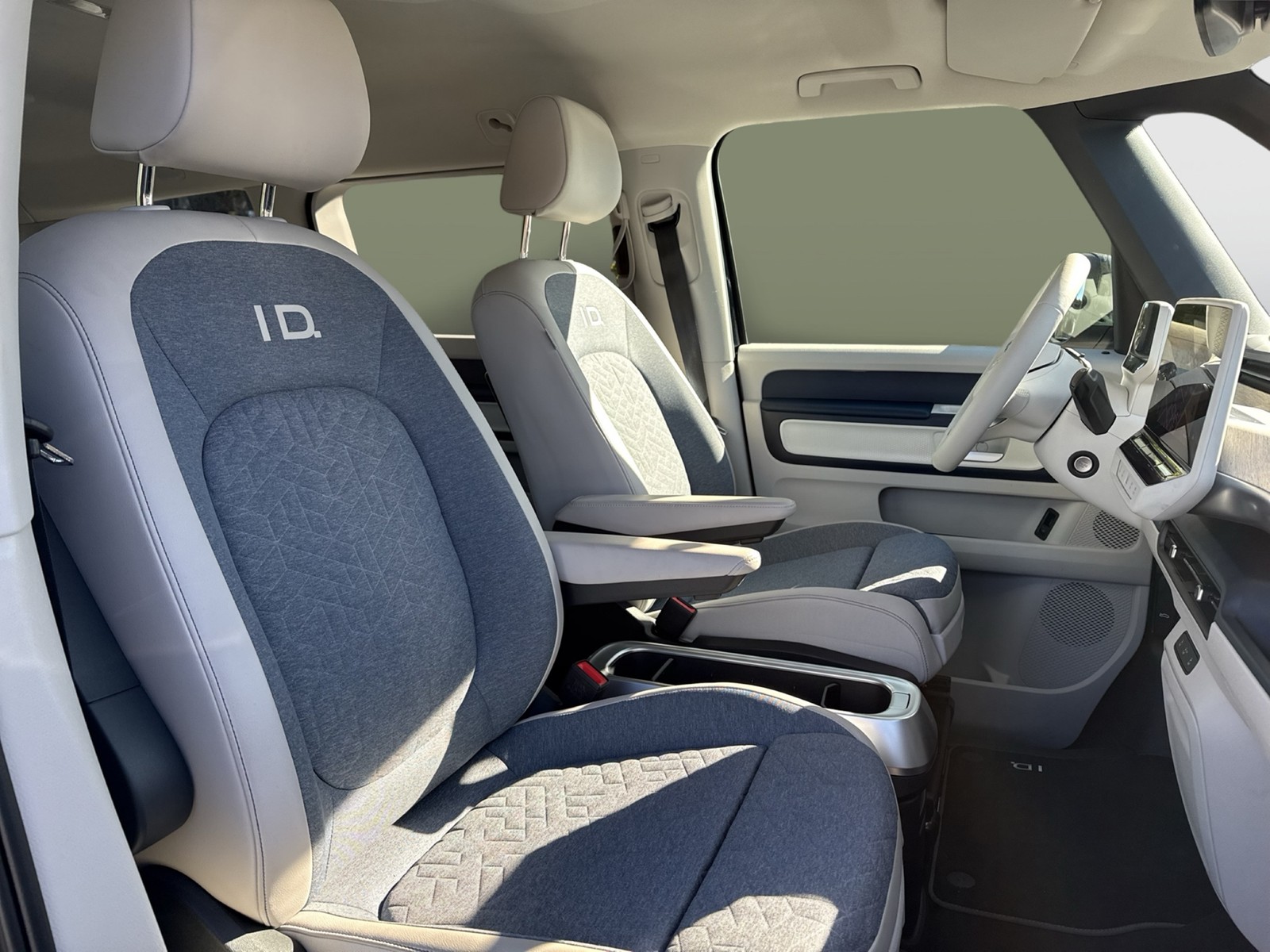 Volkswagen ID.Buzz PRO AHK 360°CAM ACC ALU21" MATRIX
