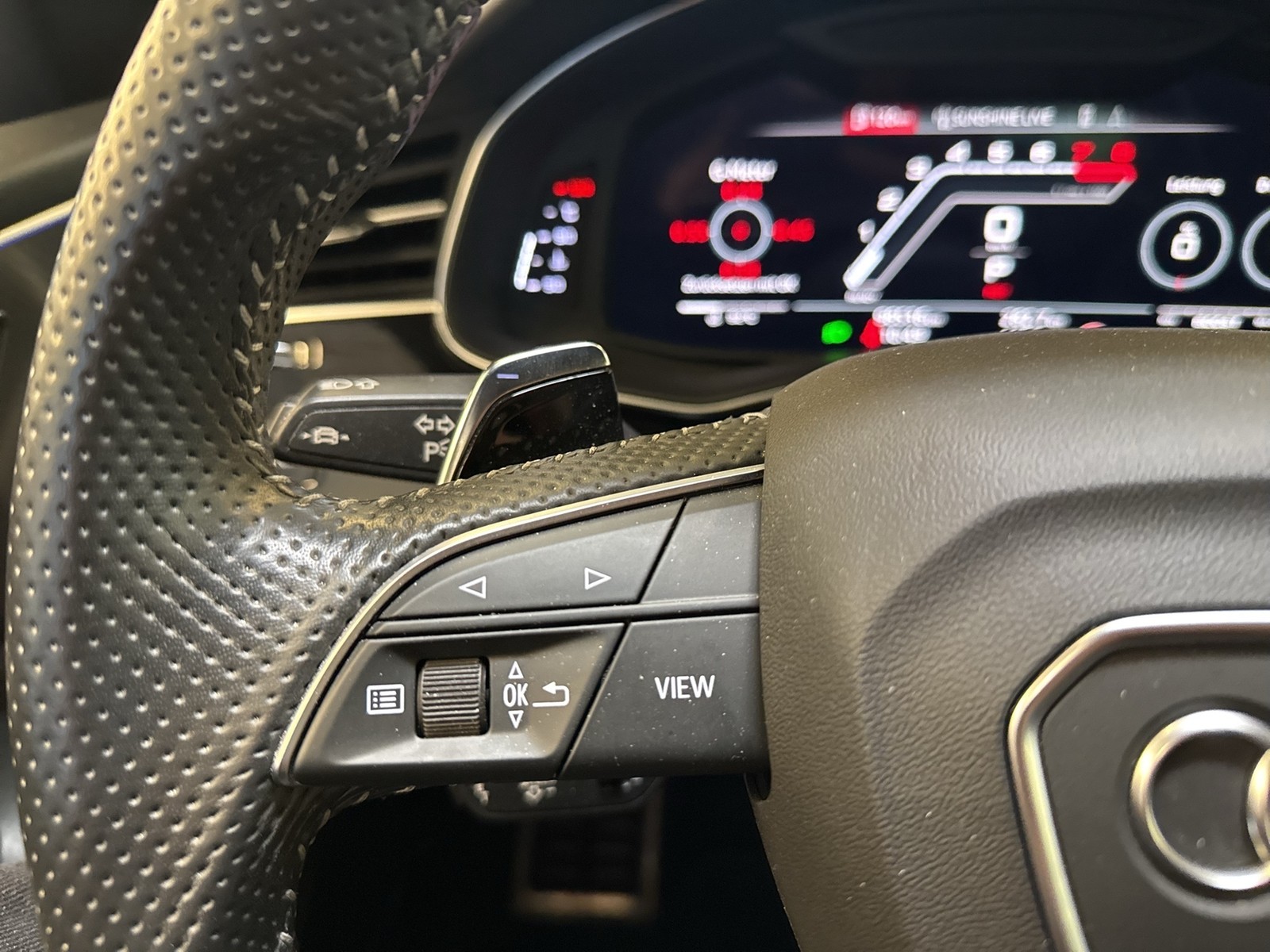Audi RS Q8 Qu. KERAMIK PANO B&O 360CAM ALU23"