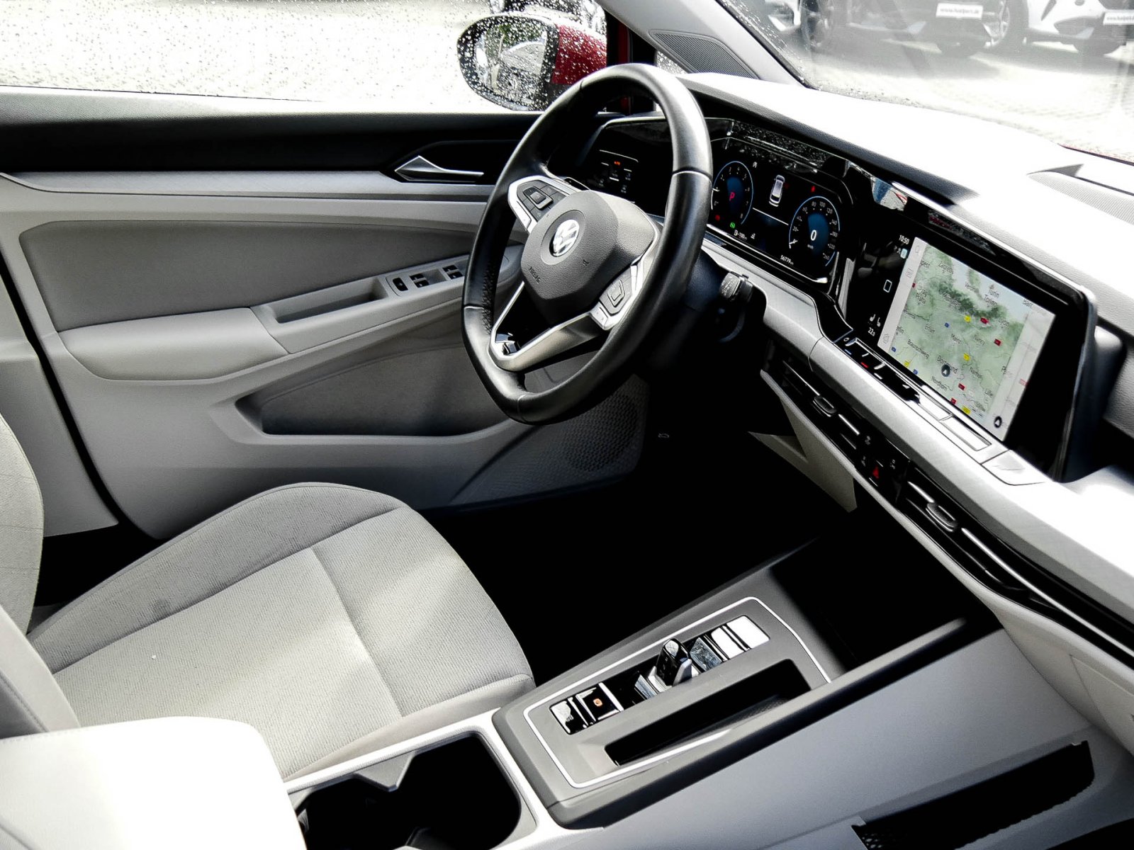 Volkswagen Golf Variant VIII 1.5 eTSI LIFE AHK NAVI SITZHZ.