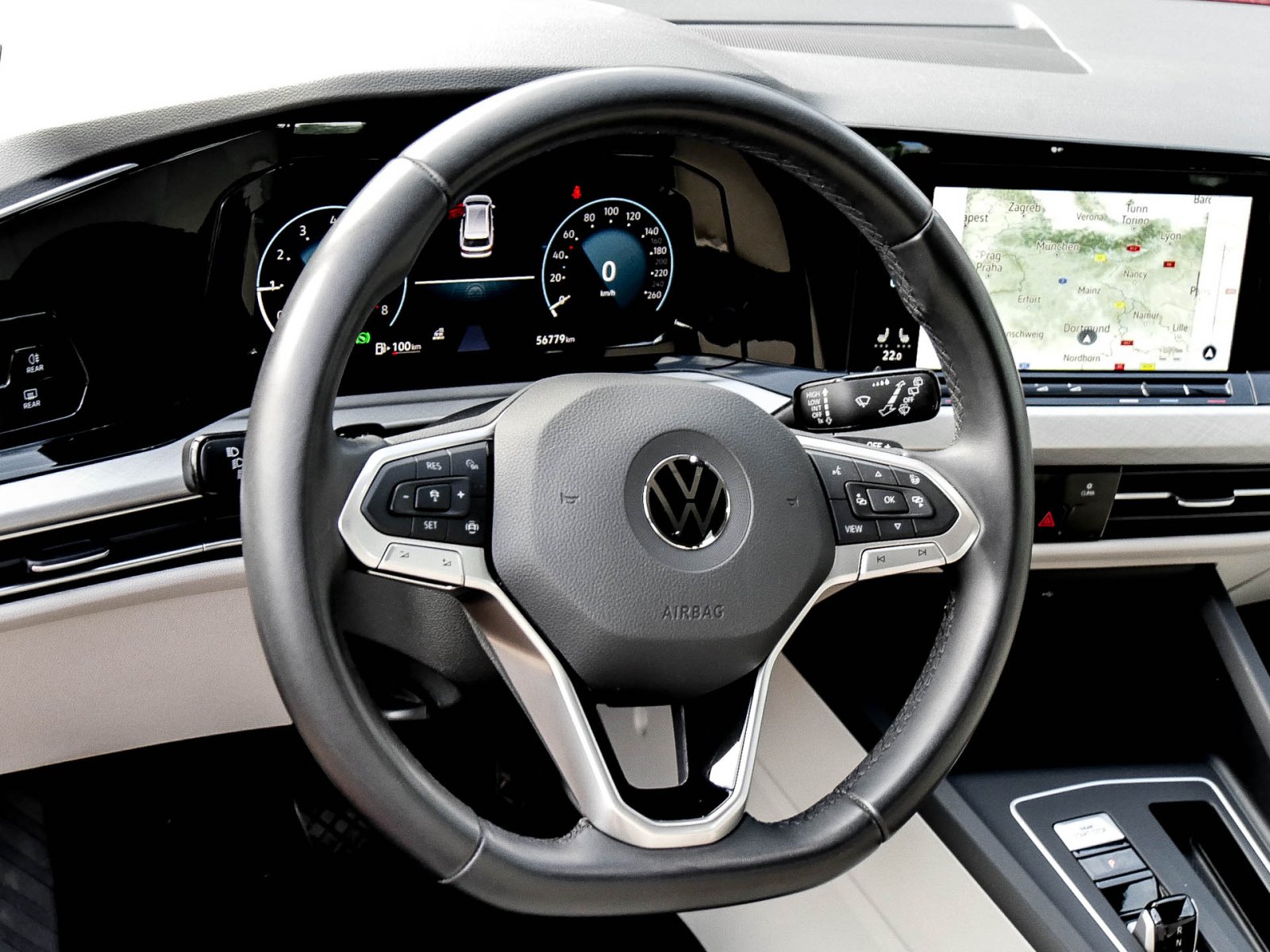 Volkswagen Golf Variant VIII 1.5 eTSI LIFE AHK NAVI SITZHZ.