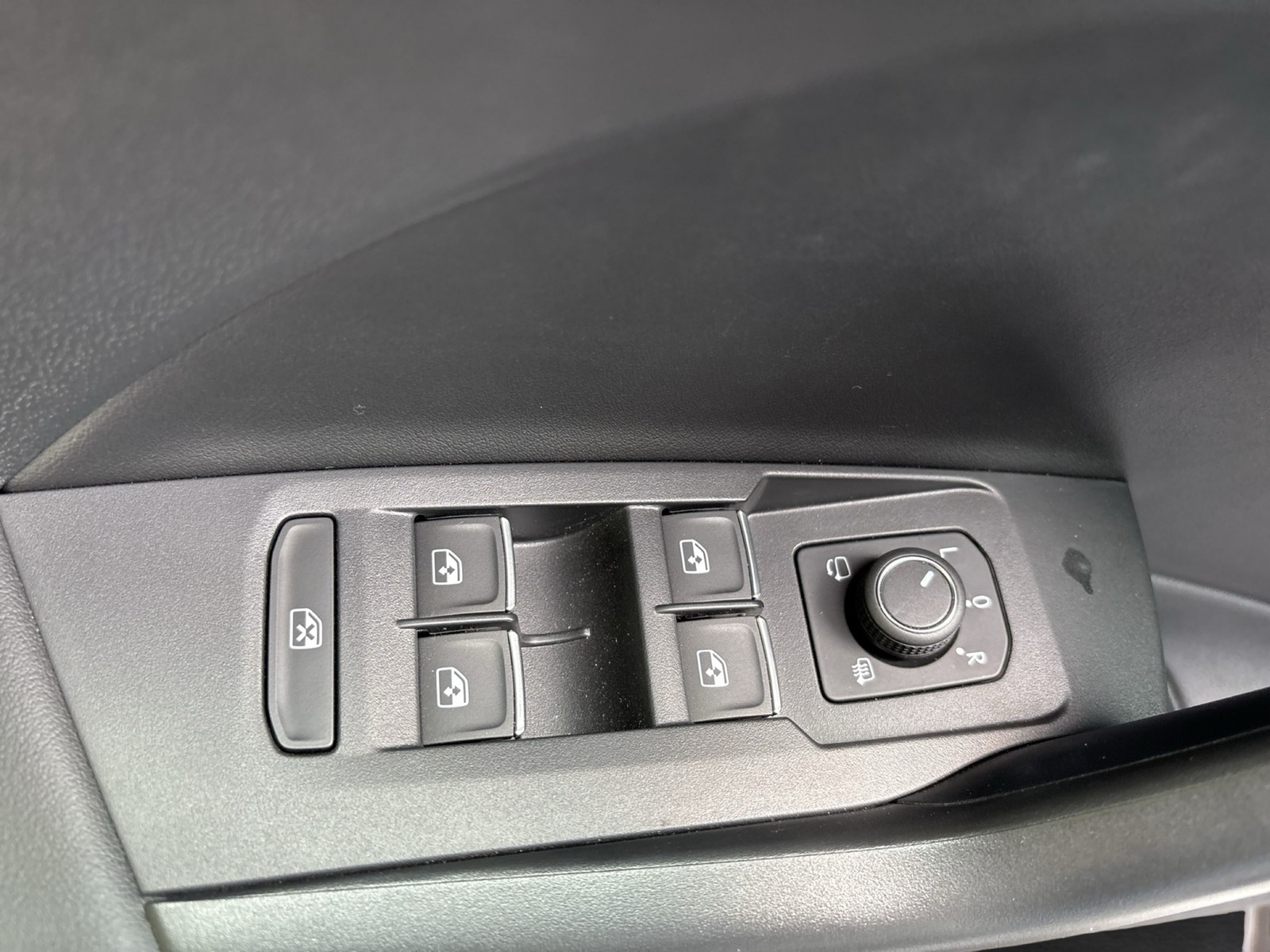 Volkswagen T-Cross 1.0 GOAL ACC LM17 NAVI CARPLAY SITZHEIZ.