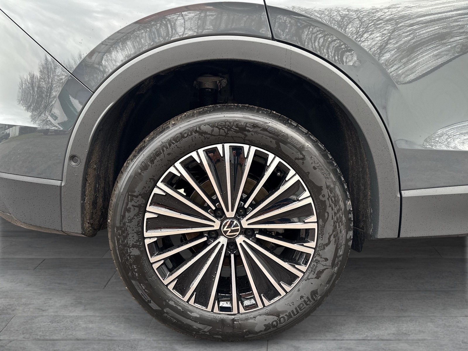 Volkswagen Tiguan 1.5 HYBRID LIFE NEUES MODELL AHK CAM LM18