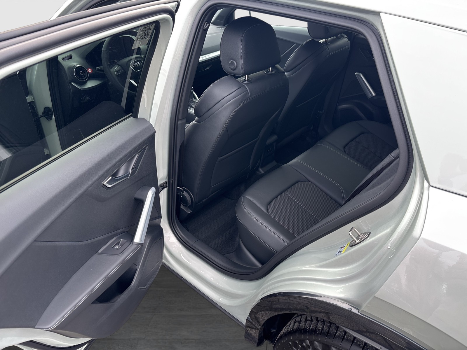 Audi SQ2 quattro BLACKPAK CAM ACC LM18 E-KLAPPE NAVI+