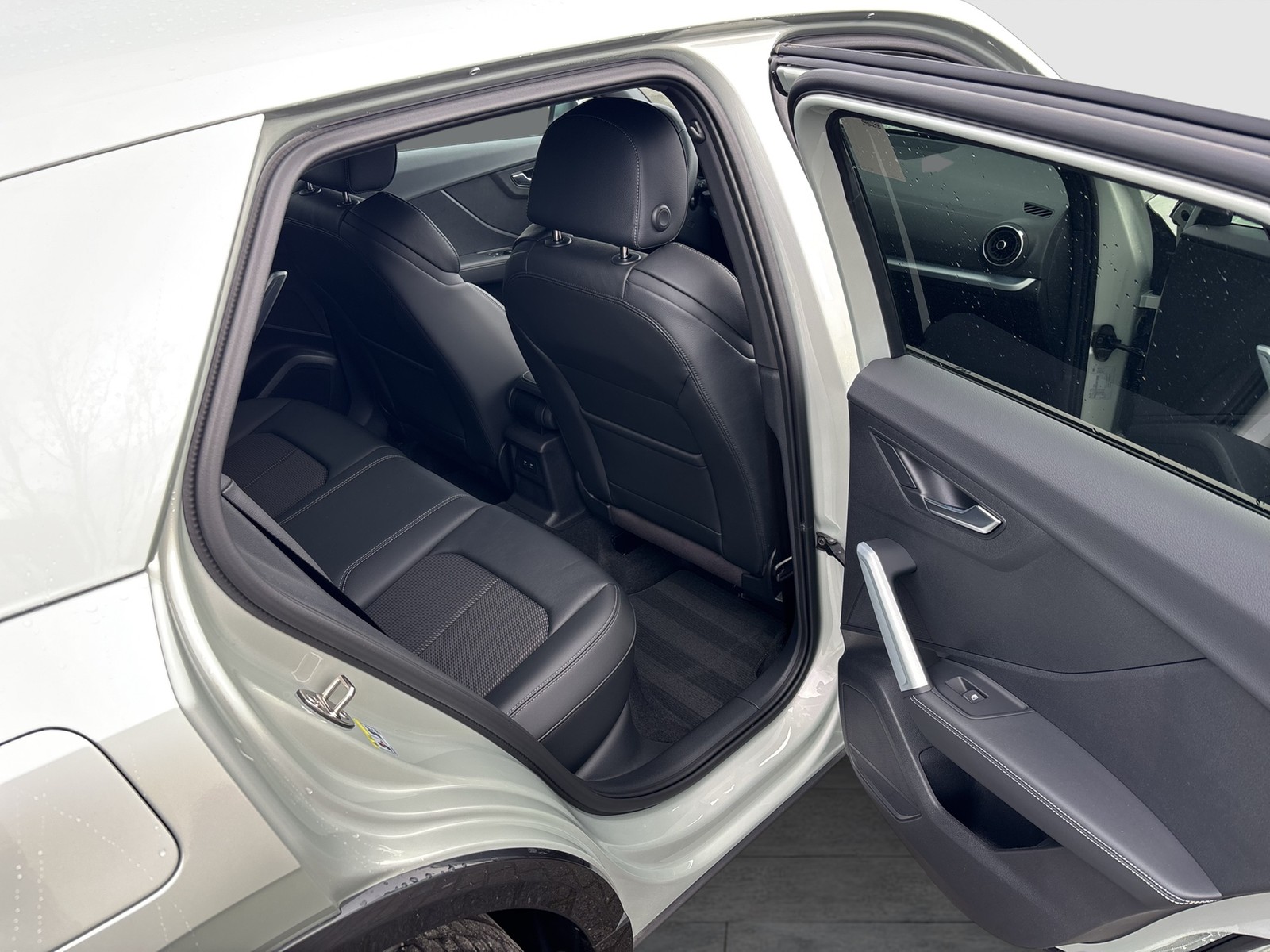 Audi SQ2 quattro BLACKPAK CAM ACC LM18 E-KLAPPE NAVI+