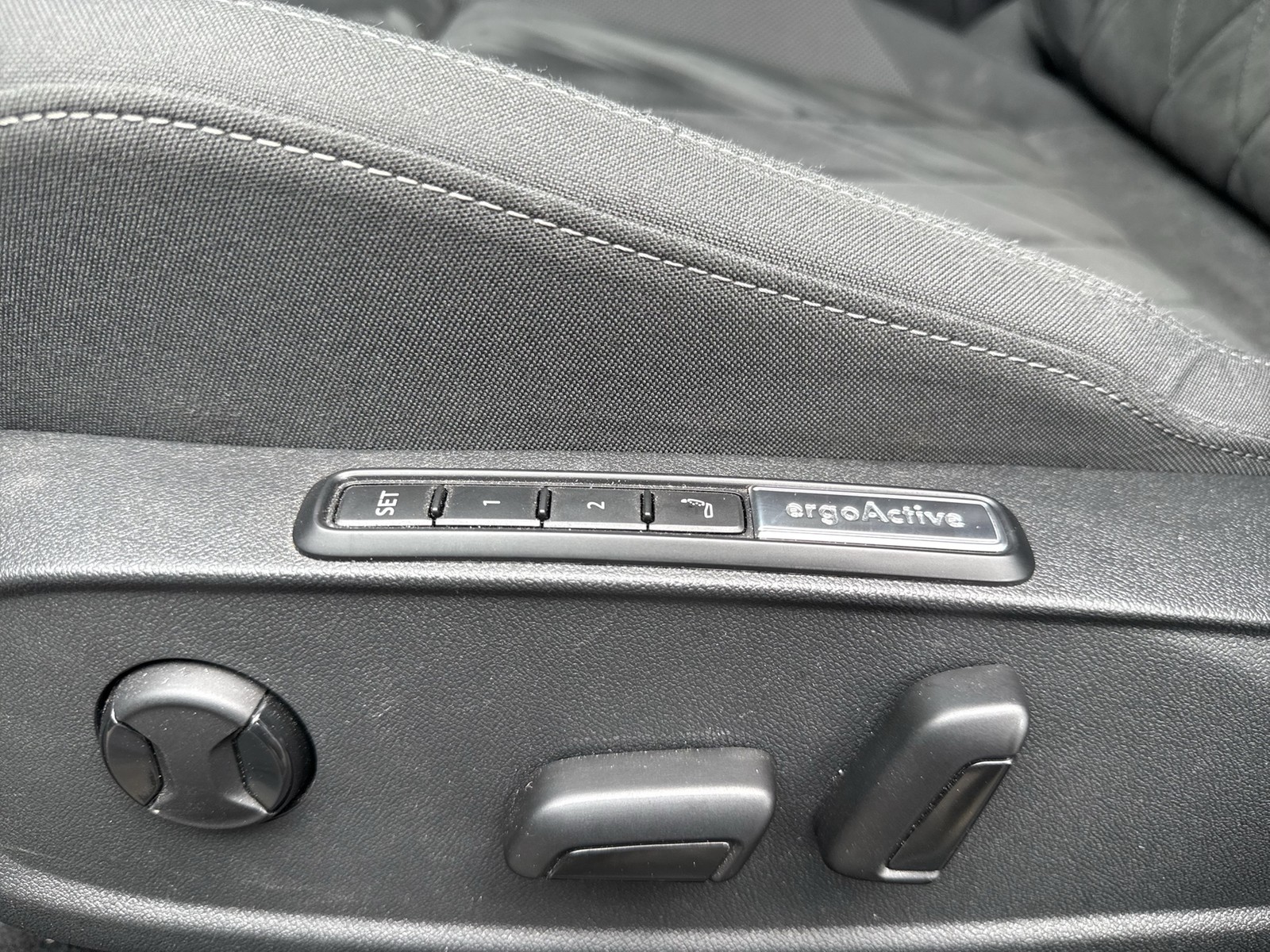 Volkswagen Golf VIII 1.5 STYLE CAM ACC LM18 LED+ NAVI