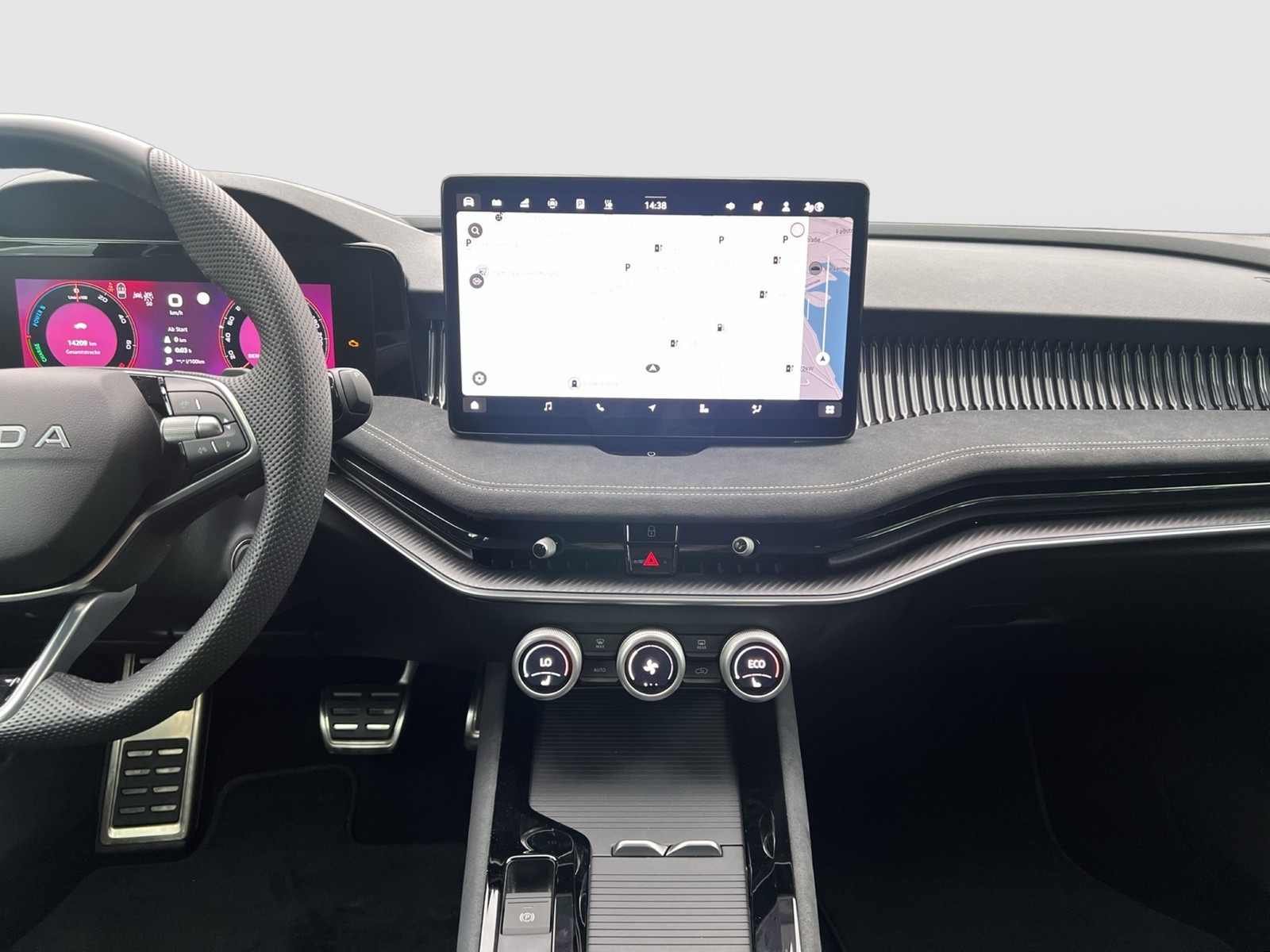 Skoda Superb Combi 1.5 iV SPORTLINE CAM ACC LM19 NAVI