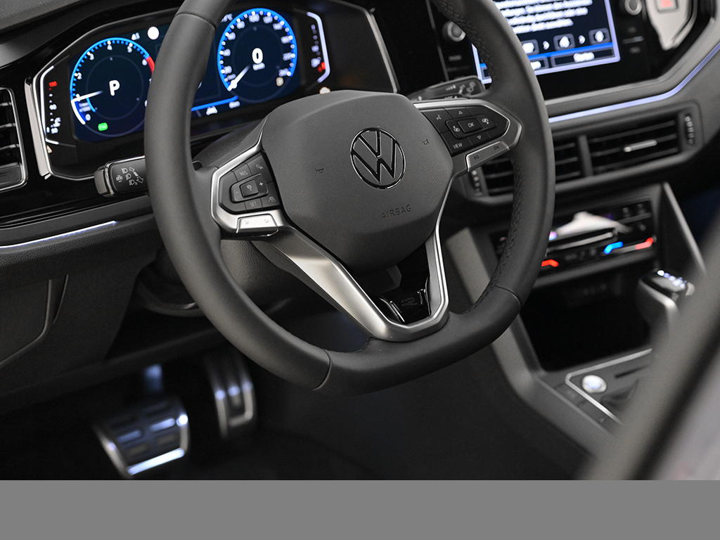 Volkswagen Polo R-LINE NAVI KEYLESS CAM MATRIXLED ACC LM17