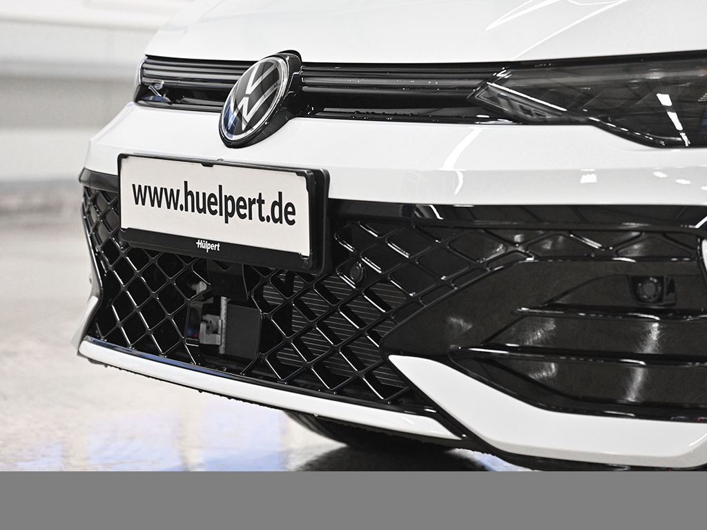 Volkswagen Golf 2.0 R-LINE DSG 4X4 AHK PANO MATRIXLED LM18