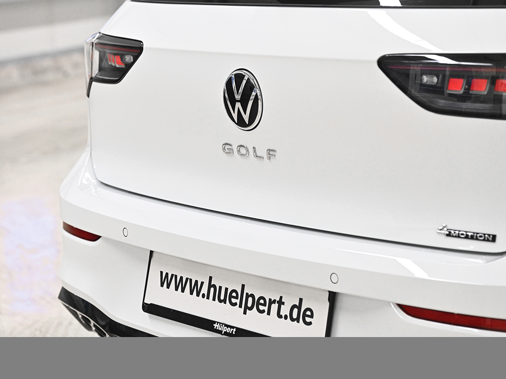 Volkswagen Golf 2.0 R-LINE DSG 4X4 AHK PANO MATRIXLED LM18