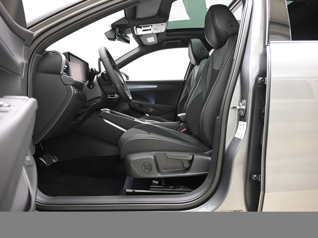 Volkswagen T-Roc 1.5 R-LINE DSG PANO STANDHZG BLACKSTYLE