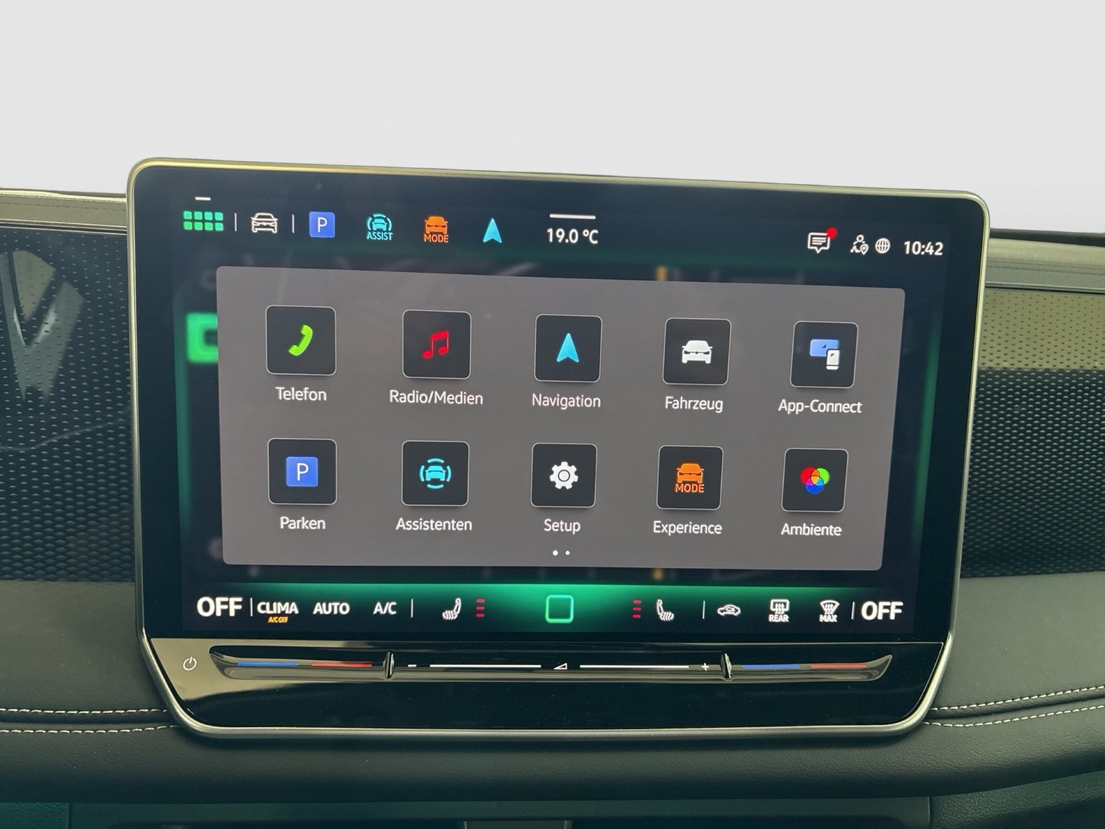 Volkswagen Tiguan 1.5 eTSI GOAL AHK 360°CAM ACC LM18 NAVI