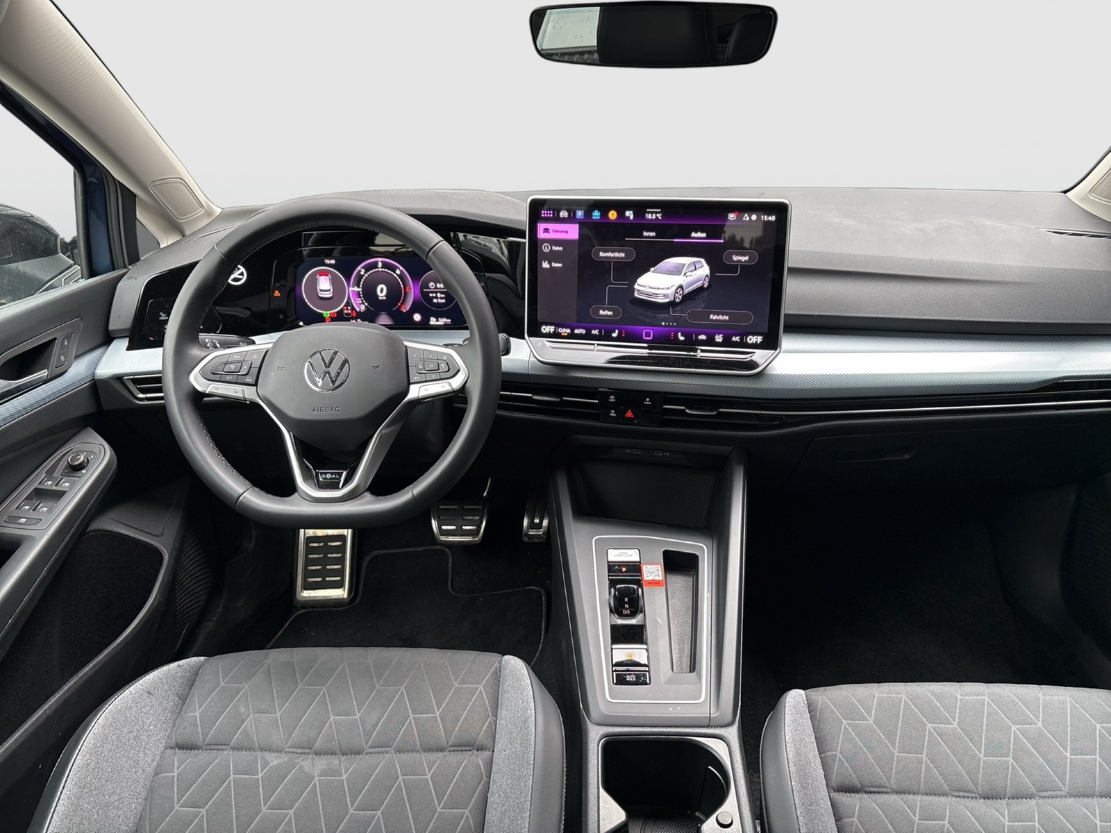 Volkswagen Golf VIII 2.0 GOAL AHK CAM ACC NAVI LED+ CARPLAY