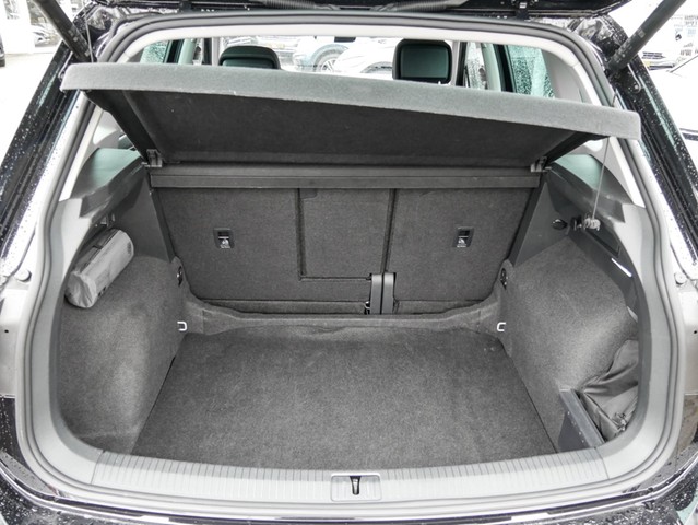 Volkswagen Tiguan 1.5 ACTIVE KAMERA eKLAPPE SITZHEIZ NAVI