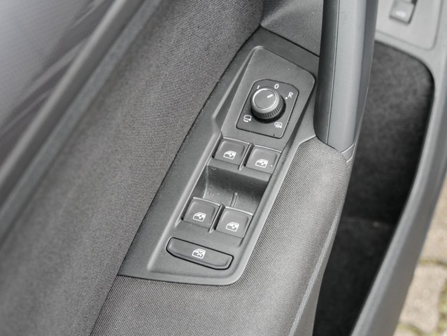 Volkswagen Tiguan 1.5 ACTIVE KAMERA eKLAPPE SITZHEIZ NAVI