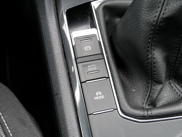 Volkswagen Tiguan 1.5 ACTIVE KAMERA eKLAPPE SITZHEIZ NAVI