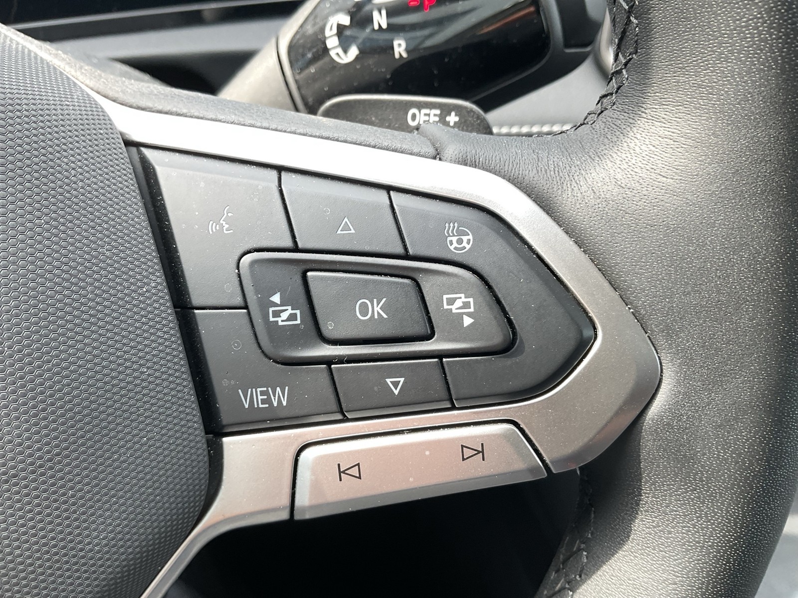 Volkswagen Tiguan 1.5 eTSI GOAL AHK 360°CAM ACC LM18 NAVI