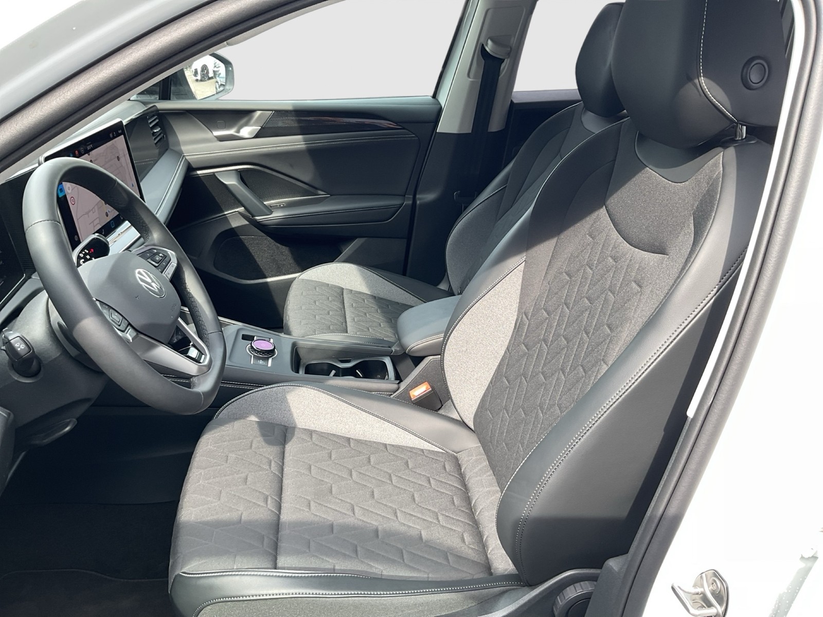 Volkswagen Tiguan 1.5 eTSI GOAL AHK 360°CAM ACC LM18 NAVI