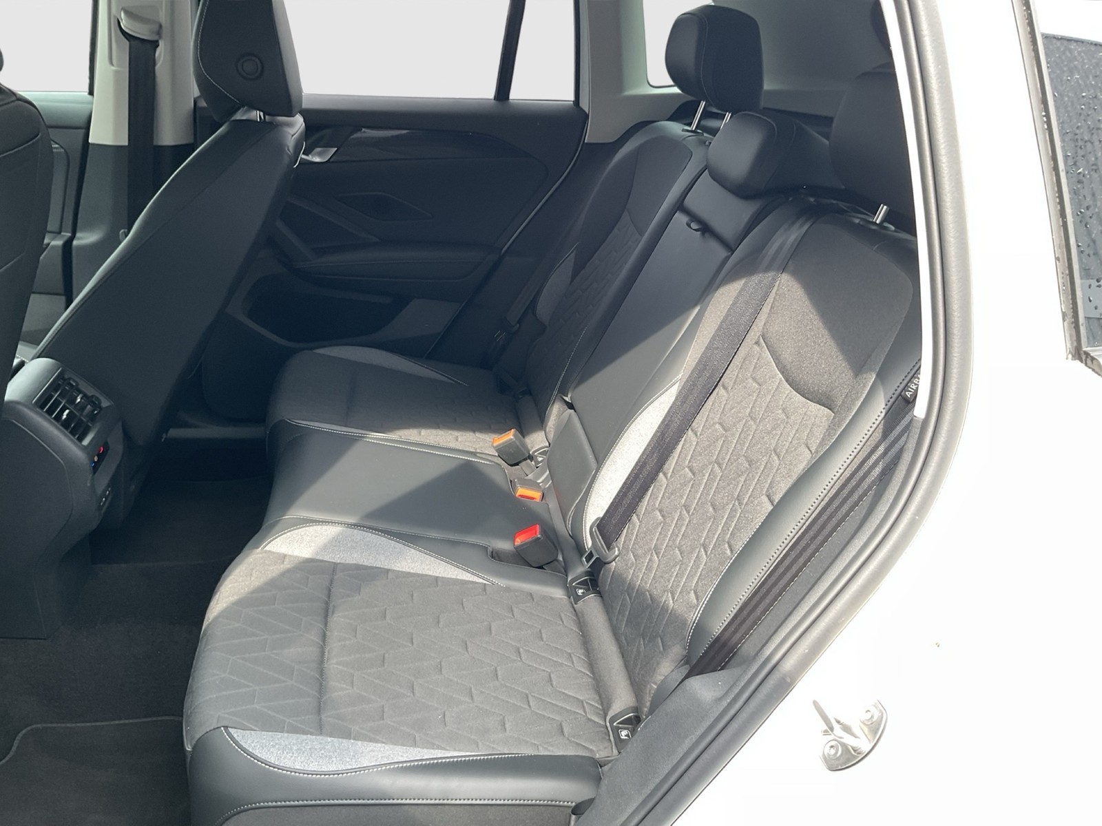 Volkswagen Tiguan 1.5 eTSI GOAL AHK 360°CAM ACC LM18 NAVI