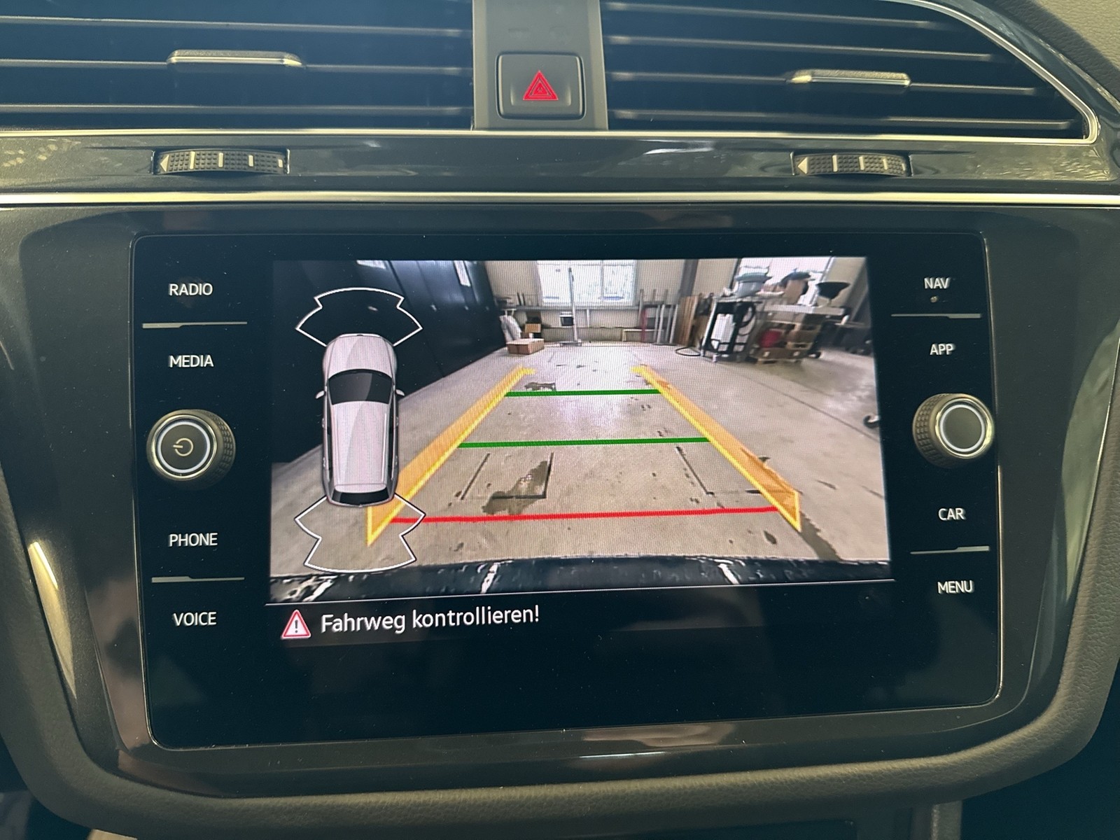 Volkswagen Tiguan 1.5 LIFE KAMERA ALU18 eKLAPPE NAVI