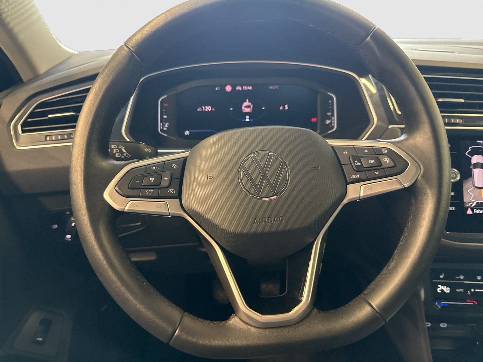 Volkswagen Tiguan 1.5 LIFE KAMERA ALU18 eKLAPPE NAVI