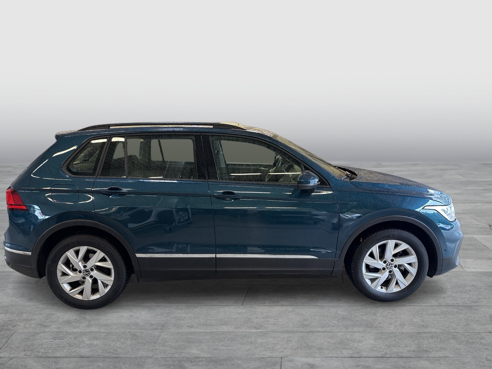 Volkswagen Tiguan 1.5 LIFE KAMERA ALU18 eKLAPPE NAVI