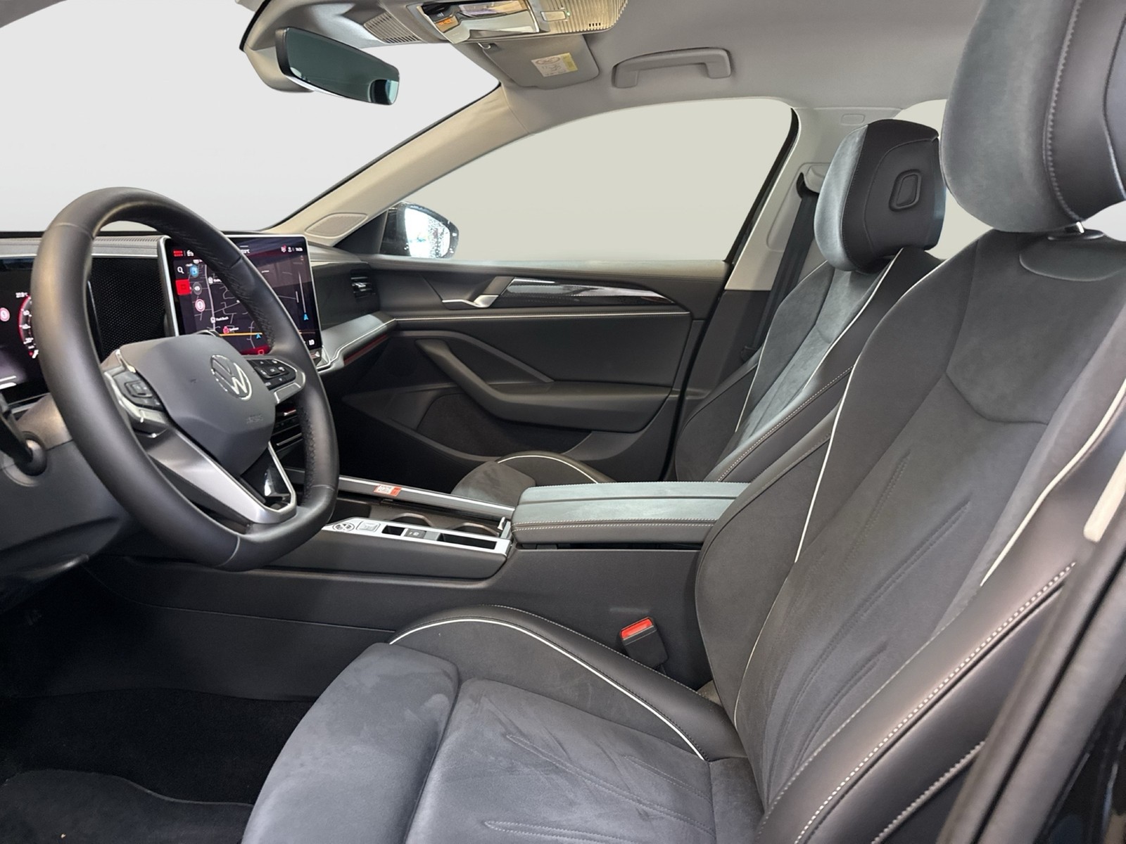 Volkswagen Passat Variant 1.5 eTSI BUSINESS AHK 360°CAM ACC