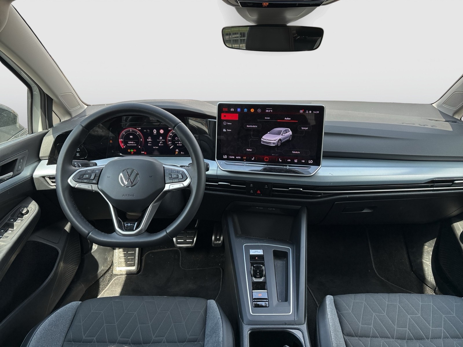 Volkswagen Golf VIII 2.0 GOAL AHK CAM ACC NAVI LED+ CARPLAY