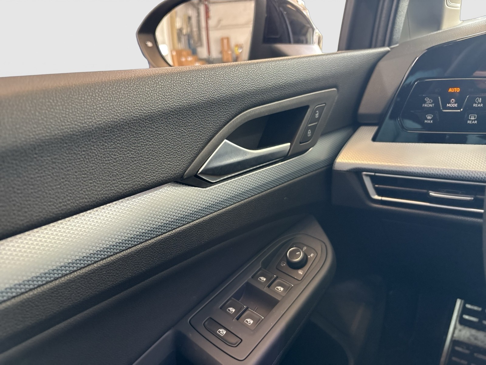 Volkswagen Golf VIII 2.0 GOAL AHK CAM ACC NAVI LED+ CARPLAY