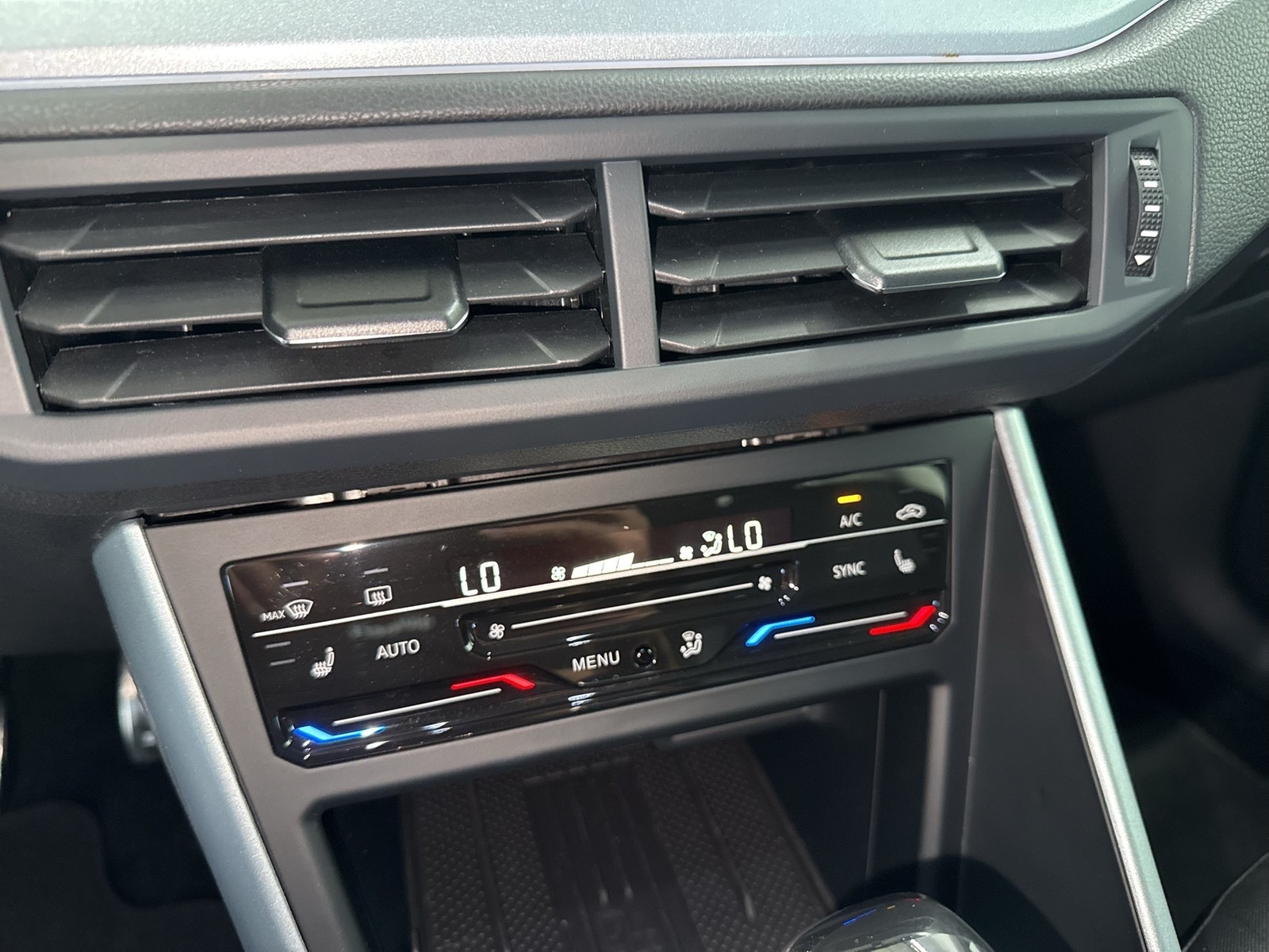 Volkswagen Taigo 1.5 GOAL ACC NAVI CARPLAY ALU SITZHEIZUNG