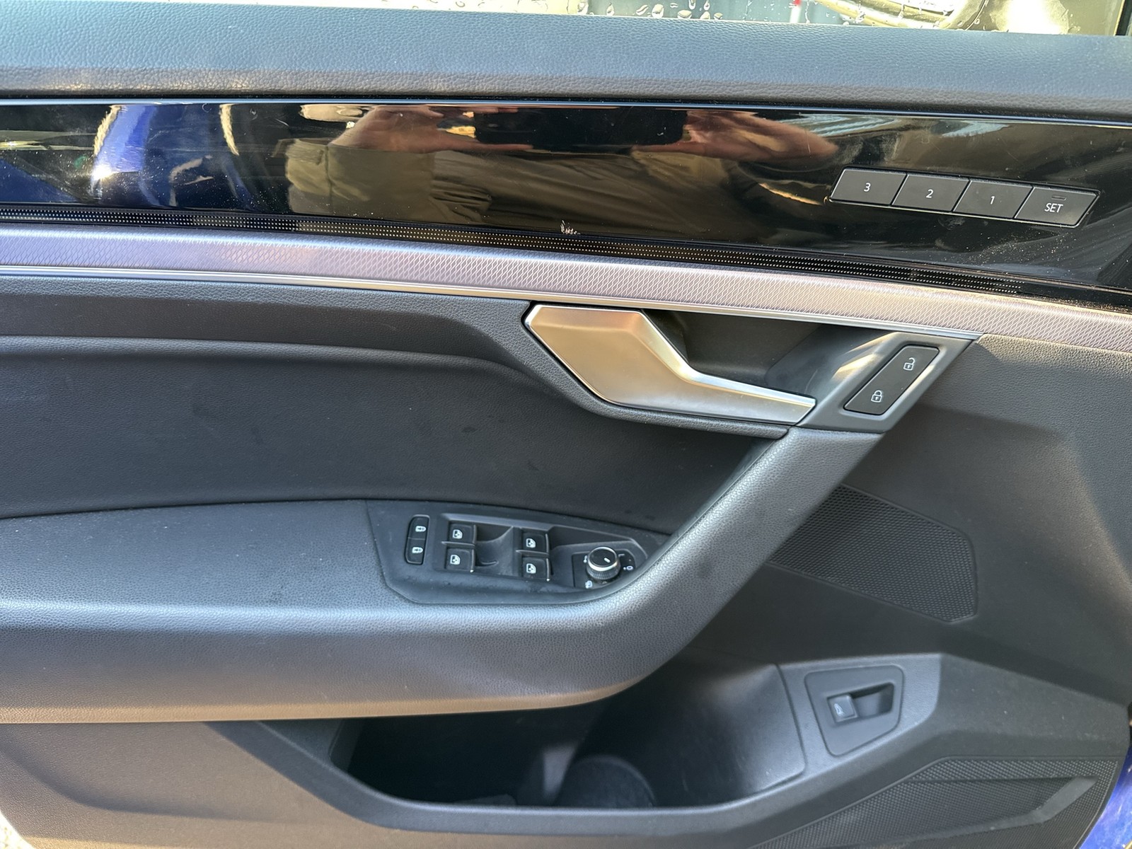 Volkswagen Touareg V6 R-LINE STANDHZ. AHK CAM ALU20 eKLAPPE