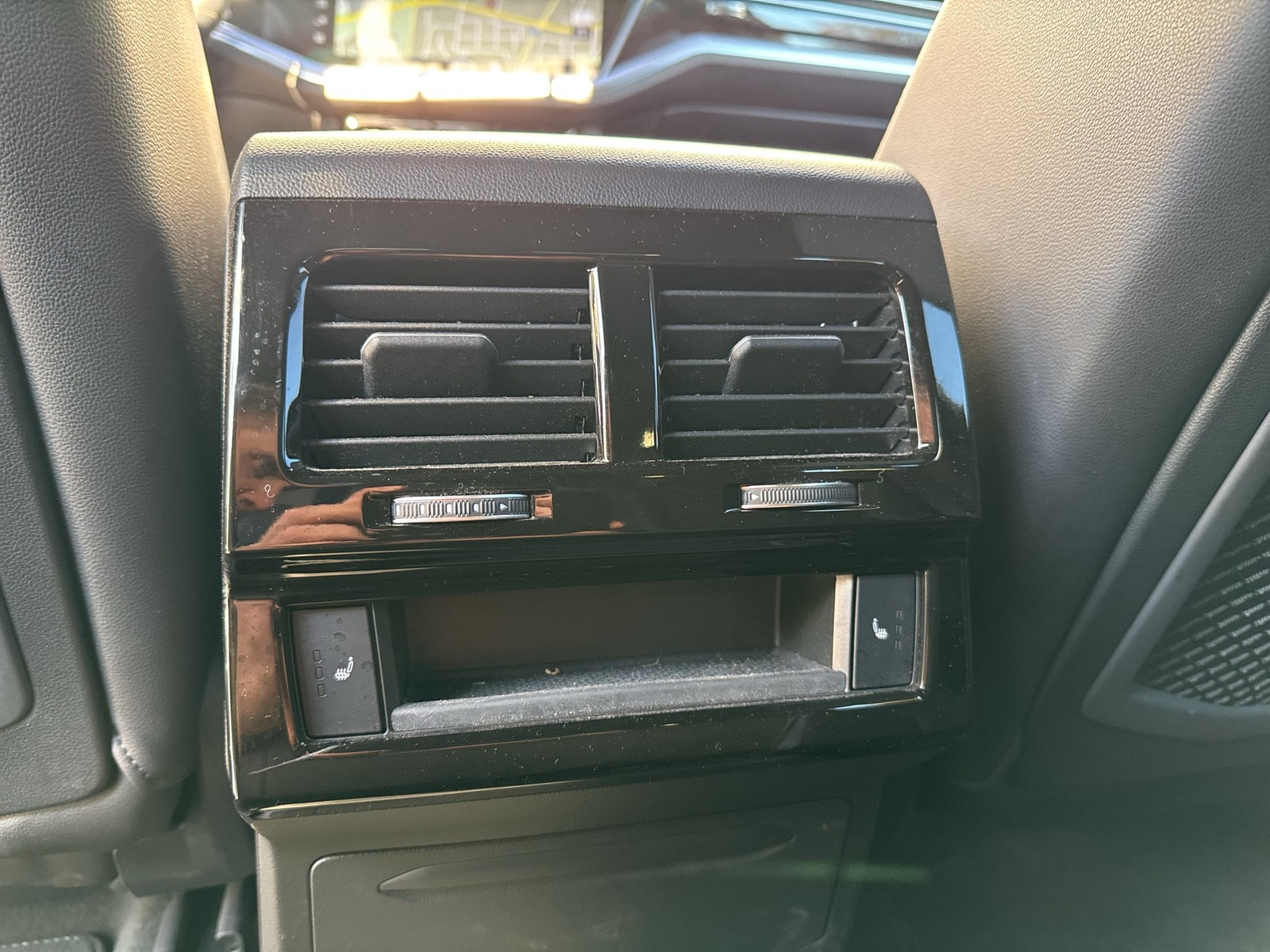 Volkswagen Touareg V6 R-LINE STANDHZ. AHK CAM ALU20 eKLAPPE